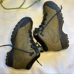 Air Nike ACG Ventilated Moisture Wicking Anti-Microbial Hiking Boots, 7